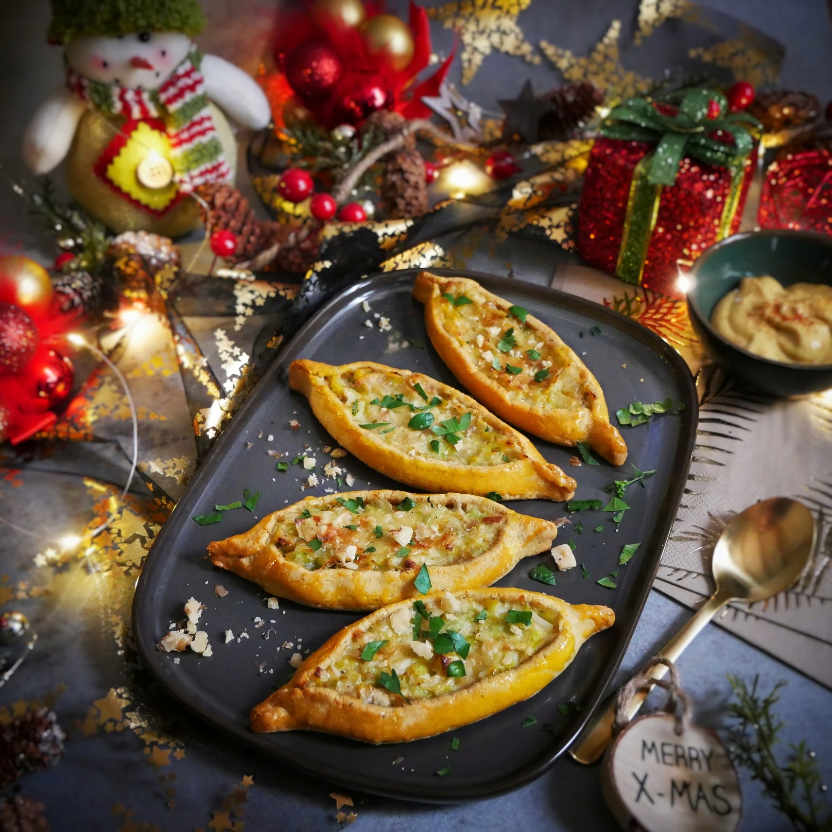 mini pizza apéro aux poireaux et chèvre