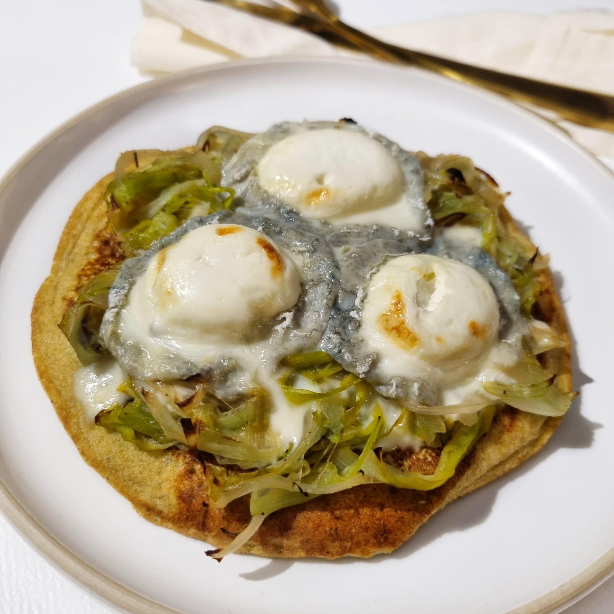 Galette pois chiche poireaux et chèvre au four